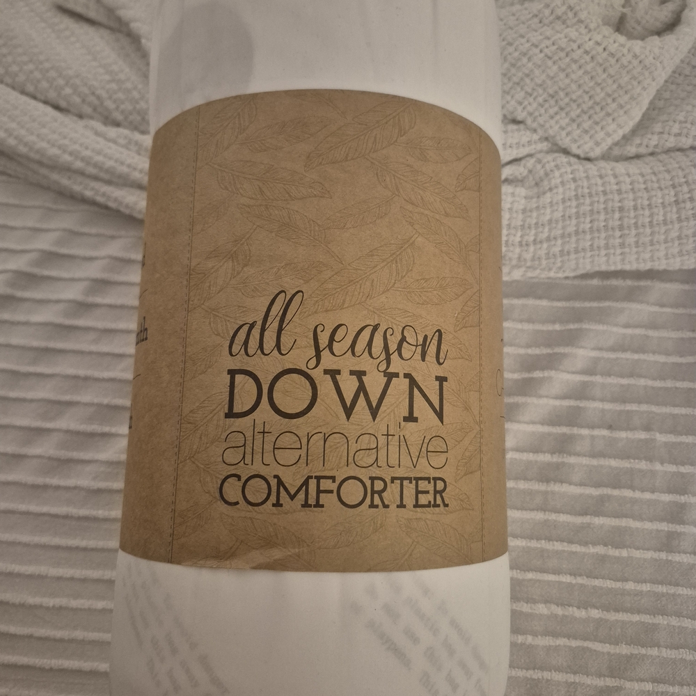 All Season Down Alternative Comforter - White